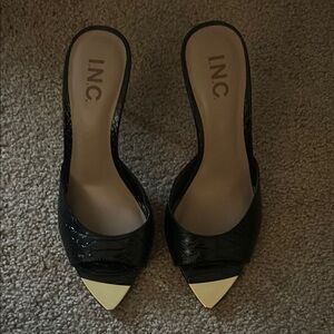 INC International Concepts Black and Gold Heels with Pointed Toe